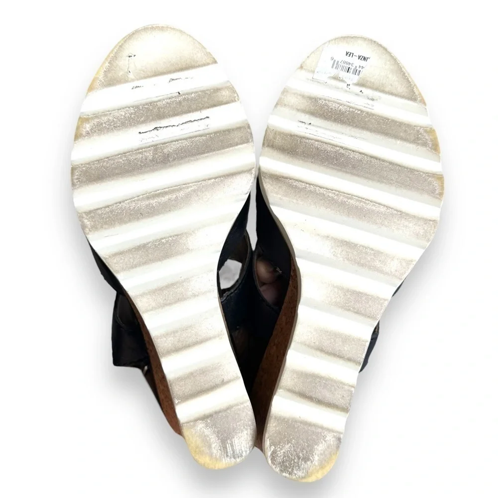 Susina women’s peep